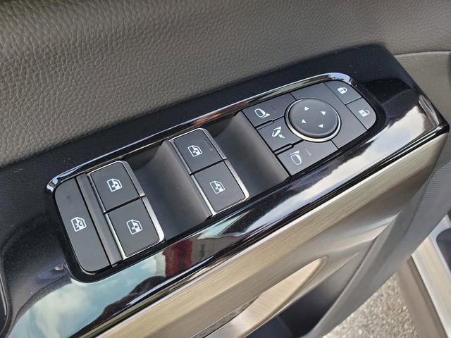 Certified 2025 Nissan Pathfinder Platinum w/ Cargo Package image 18