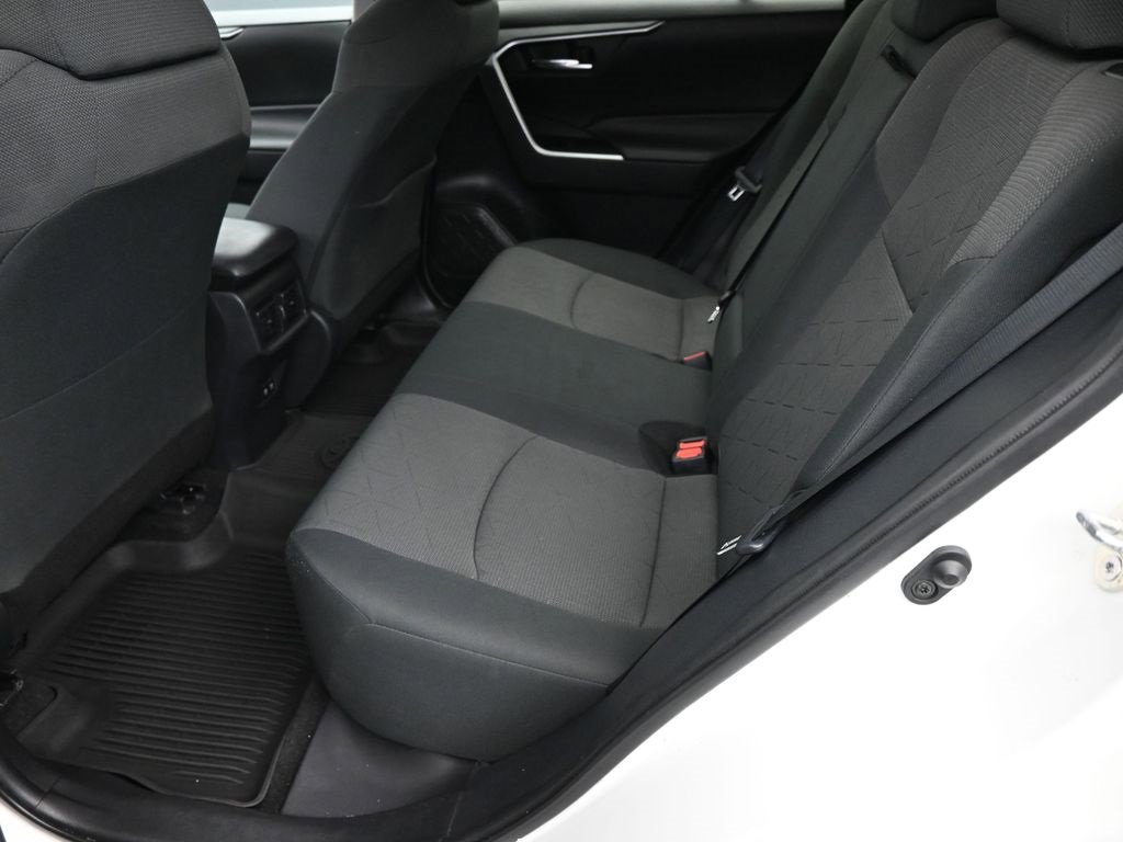 Used 2021 Toyota RAV4 XLE image 26
