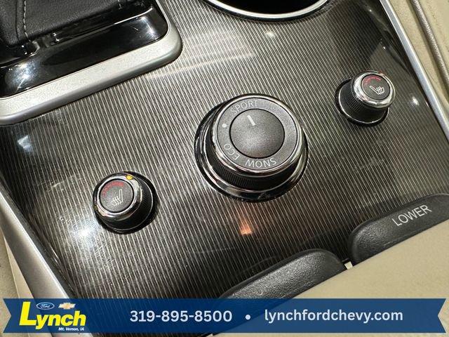 Used 2019 INFINITI QX60 Luxe w/ Essential Package image 16