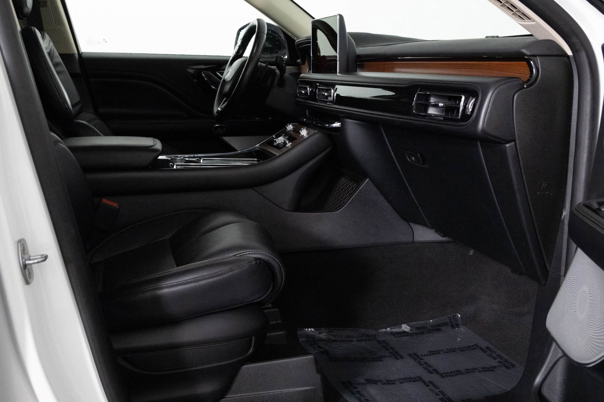 Used 2021 Lincoln Aviator Grand Touring w/ Equipment Group 302A AWD/4WD image 39