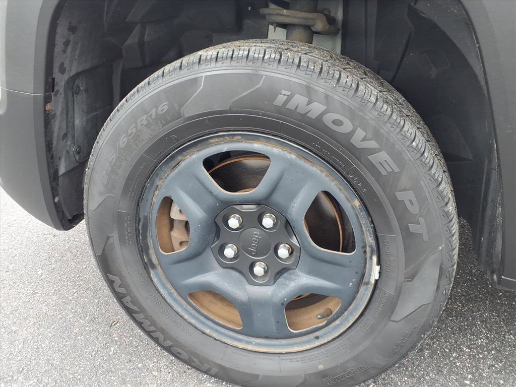 Used 2016 Jeep Renegade Sport w/ Power & Air Group image 9