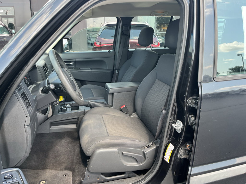 Used 2012 Jeep Liberty Sport AWD/4WD image 25