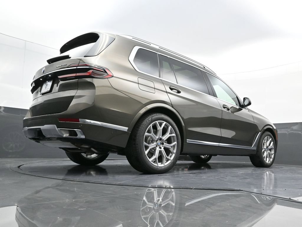 New 2025 BMW X7 xDrive40i image 38