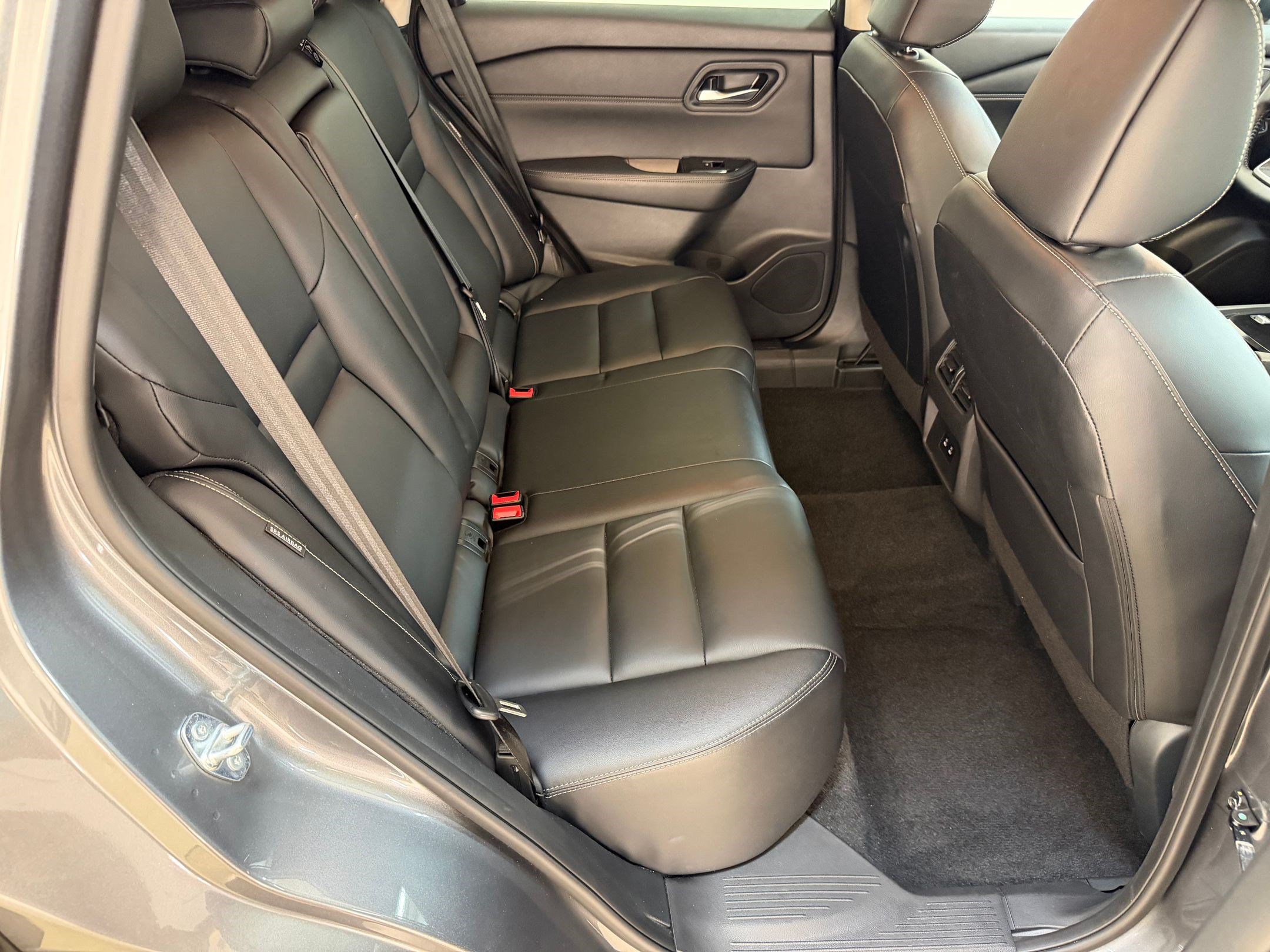 Used 2026 Nissan Rogue SL FWD image 30