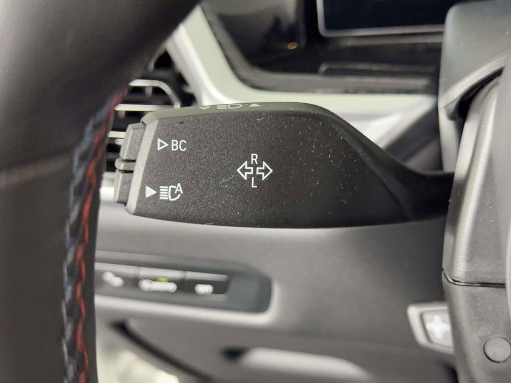 Used 2025 BMW X6 M60i w/ Parking Assistance Package image 21