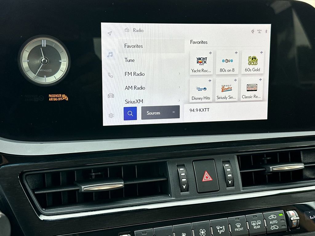 Used 2023 Lexus ES 350 w/ Premium Package FWD image 16