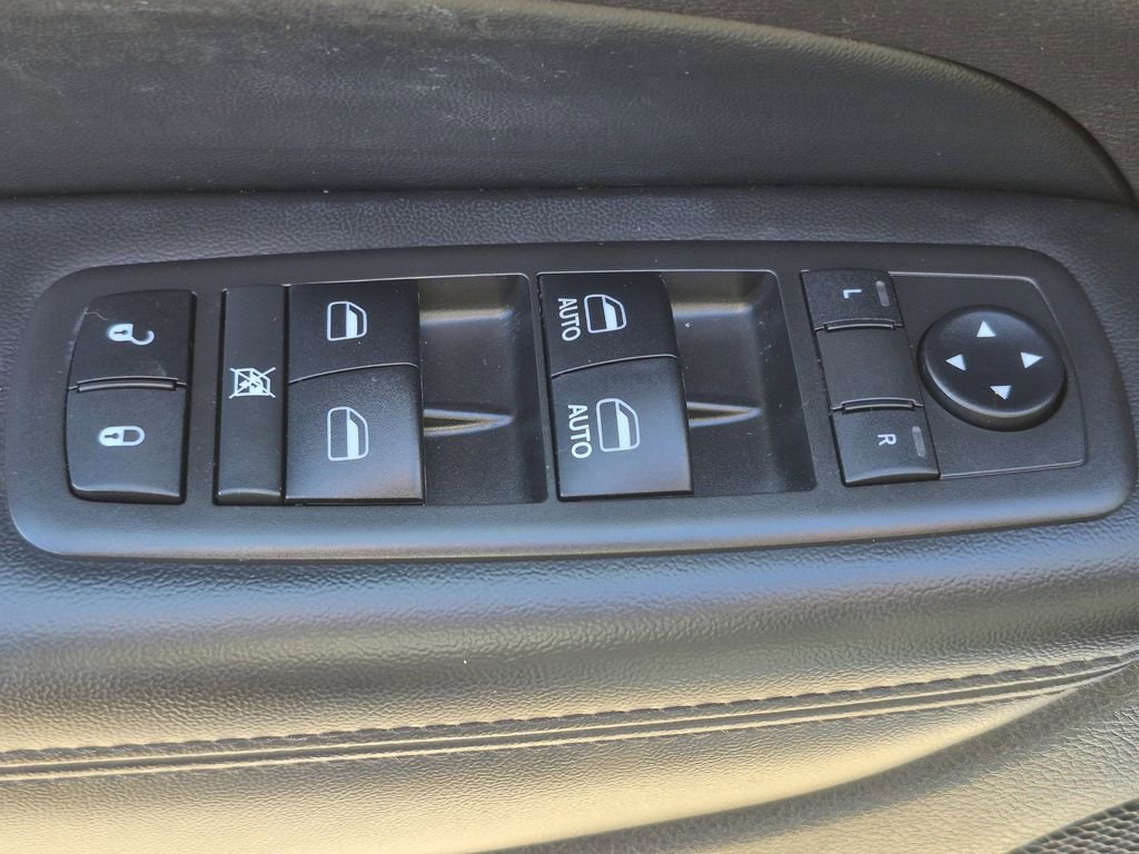 Used 2019 Jeep Grand Cherokee Altitude image 8