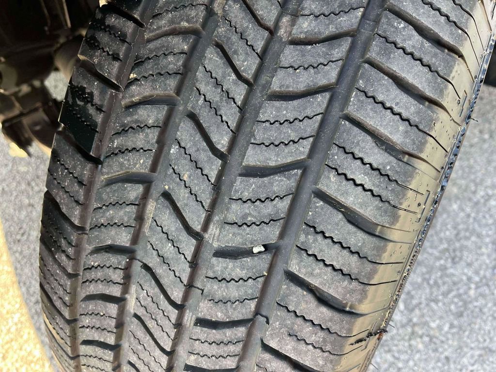 Used 2020 RAM 1500 Laramie w/ Off Road Group image 37