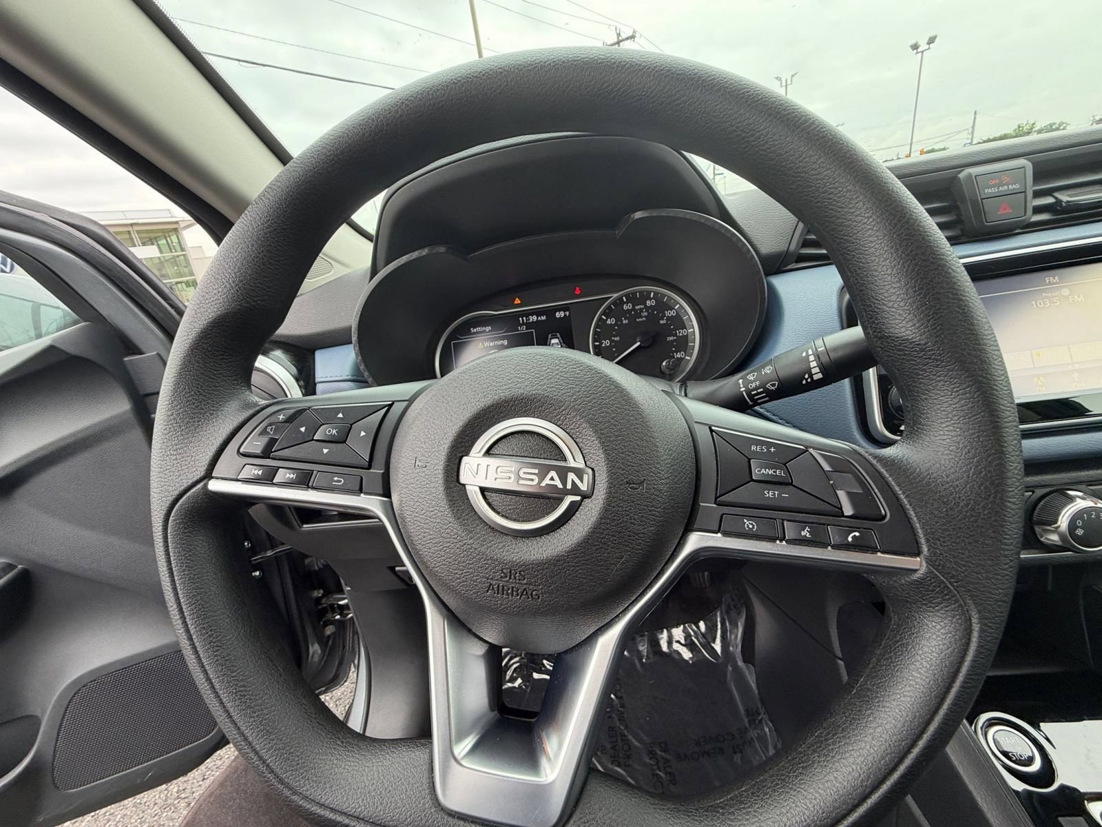 Used 2025 Nissan Versa SV FWD image 25