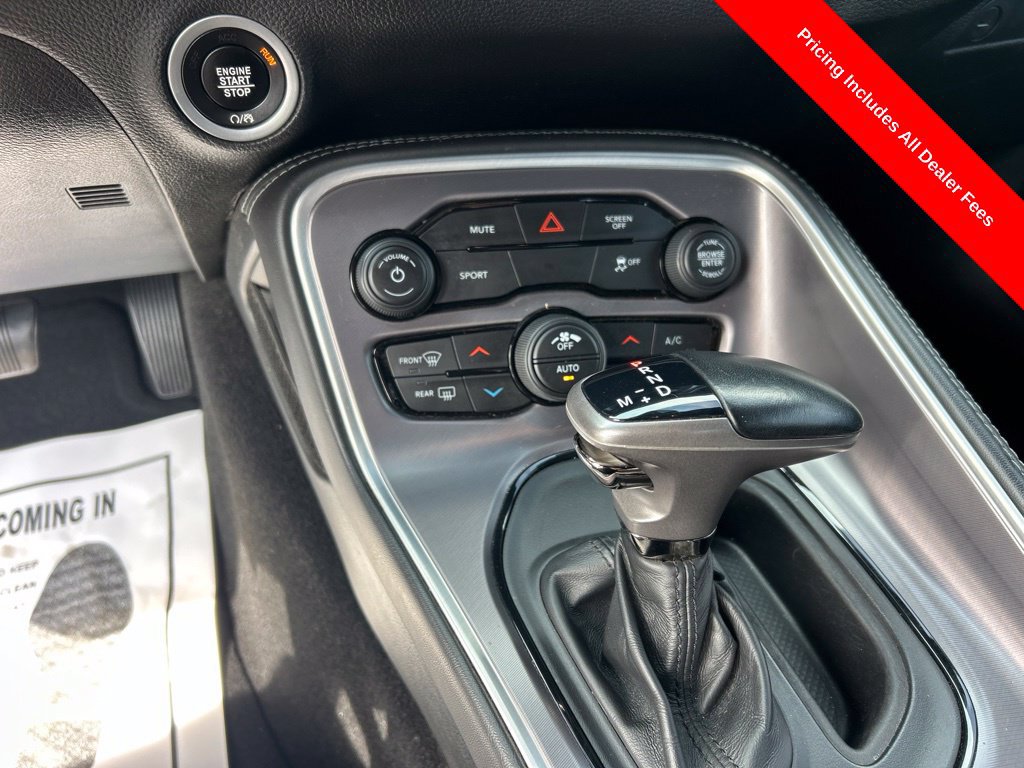 Used 2020 Dodge Challenger SXT RWD image 11