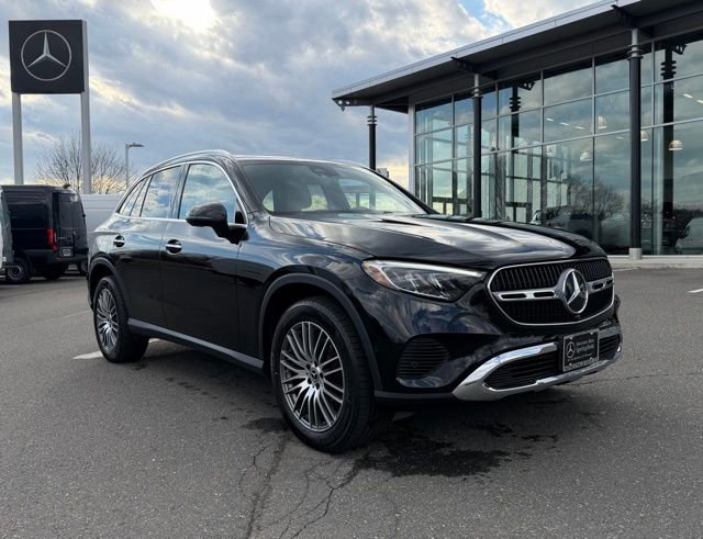 Used 2026 Mercedes-Benz GLC 300 4MATIC image 1