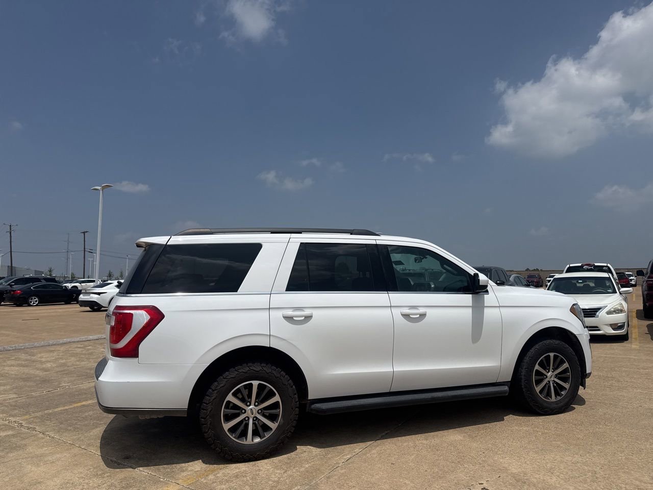 Used 2020 Ford Expedition XLT RWD image 26