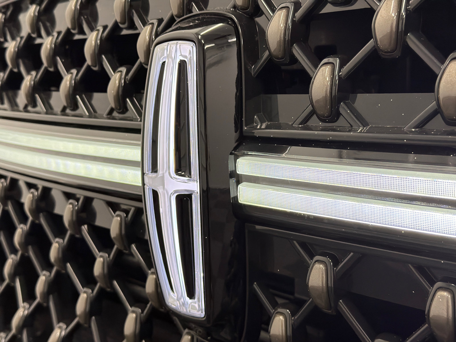 New 2027 Lincoln Navigator L Black Label w/ Black Label Special Edition AWD/4WD image 16