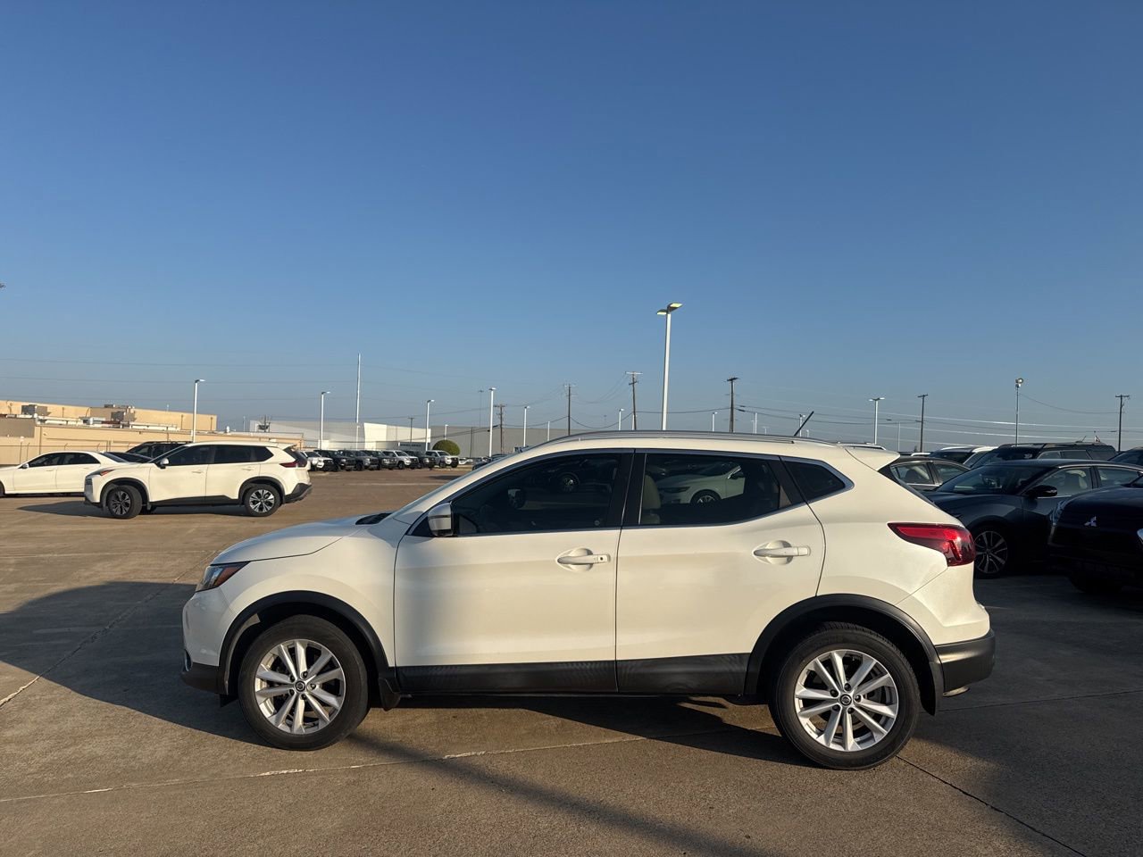 Used 2019 Nissan Rogue Sport SV w/ Technology Package image 12