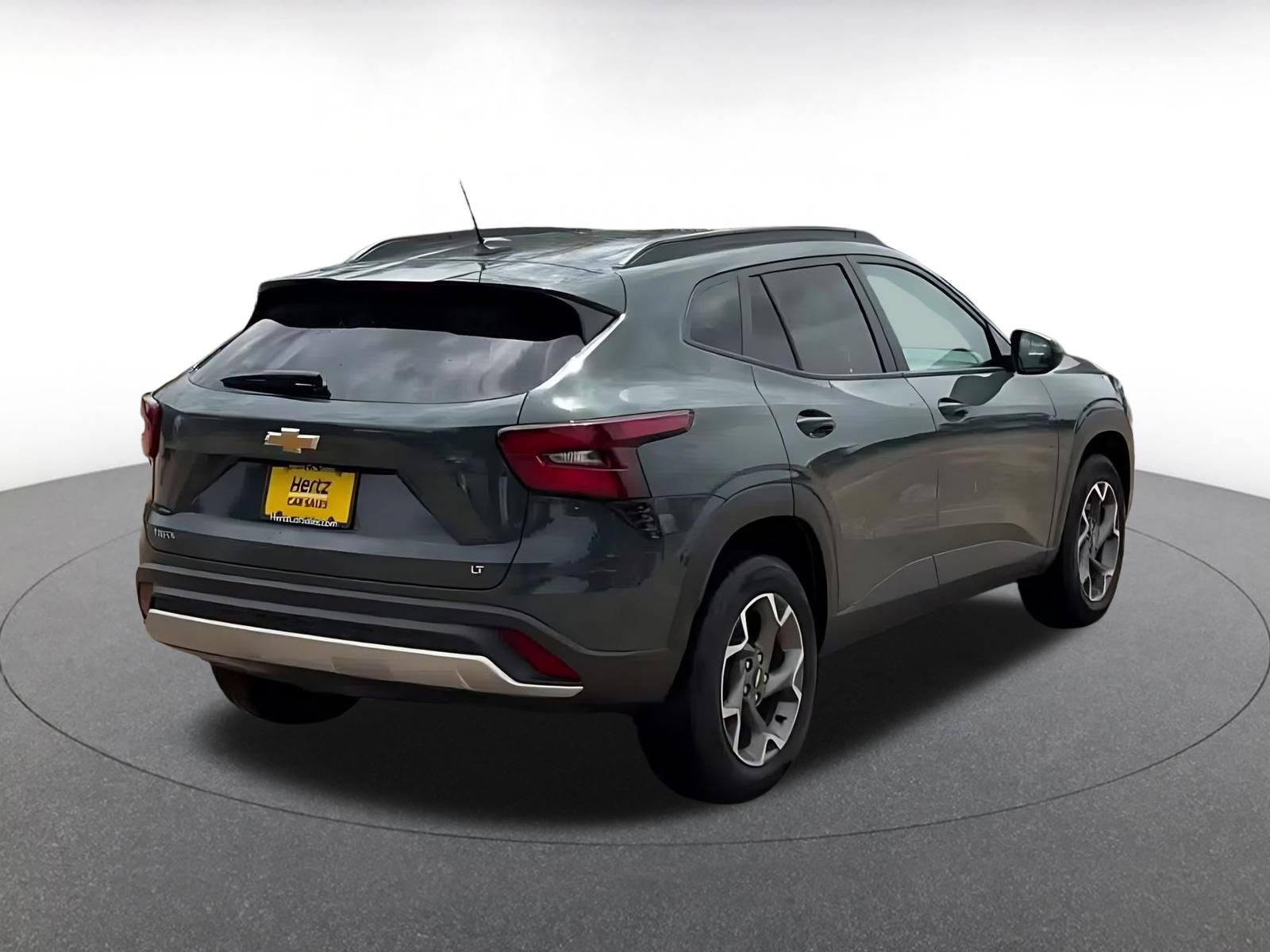 Used 2025 Chevrolet Trax LT FWD image 15