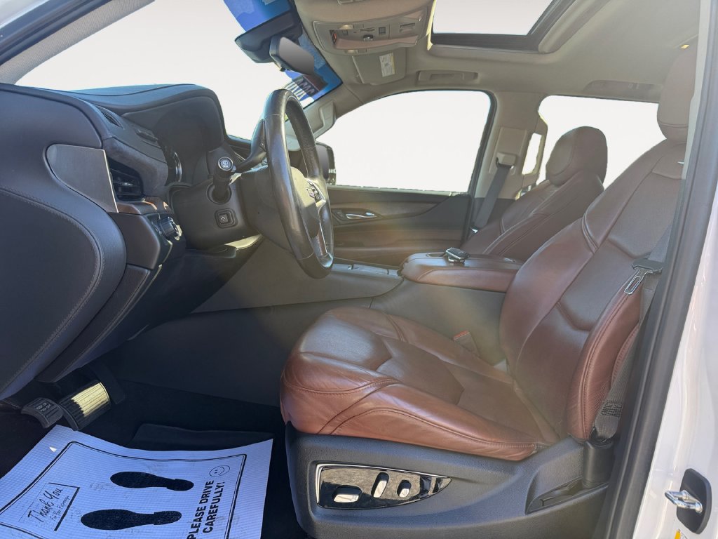 Used 2020 Cadillac Escalade Luxury RWD image 9