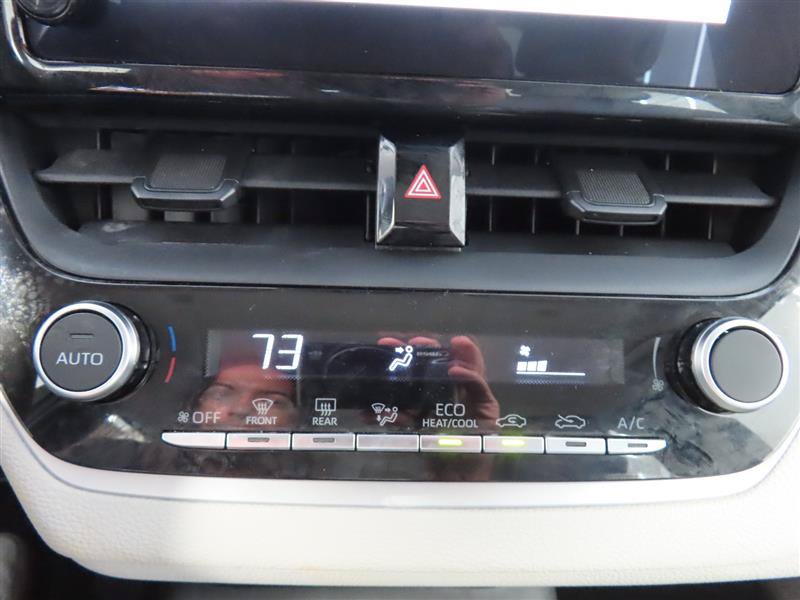 Used 2025 Toyota Corolla LE AWD/4WD image 25
