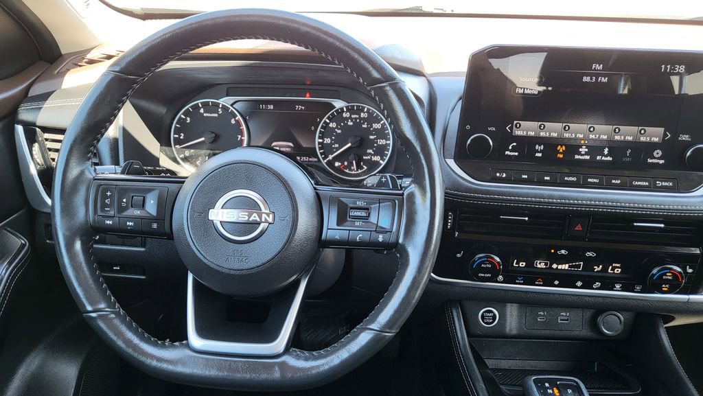Used 2022 Nissan Rogue SL w/ SL Premium Package image 29