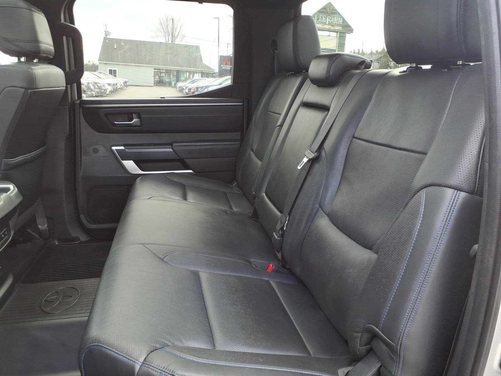 Used 2022 Toyota Tundra Platinum AWD/4WD image 7