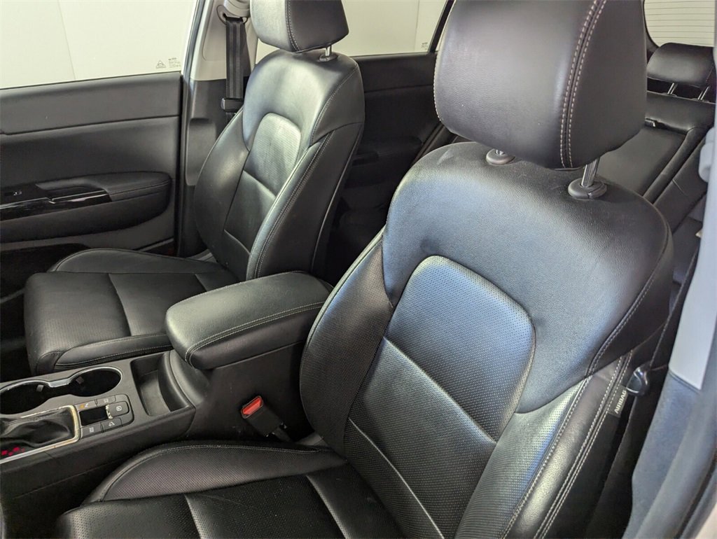 Used 2020 Kia Sportage EX w/ Option Group 15 image 11