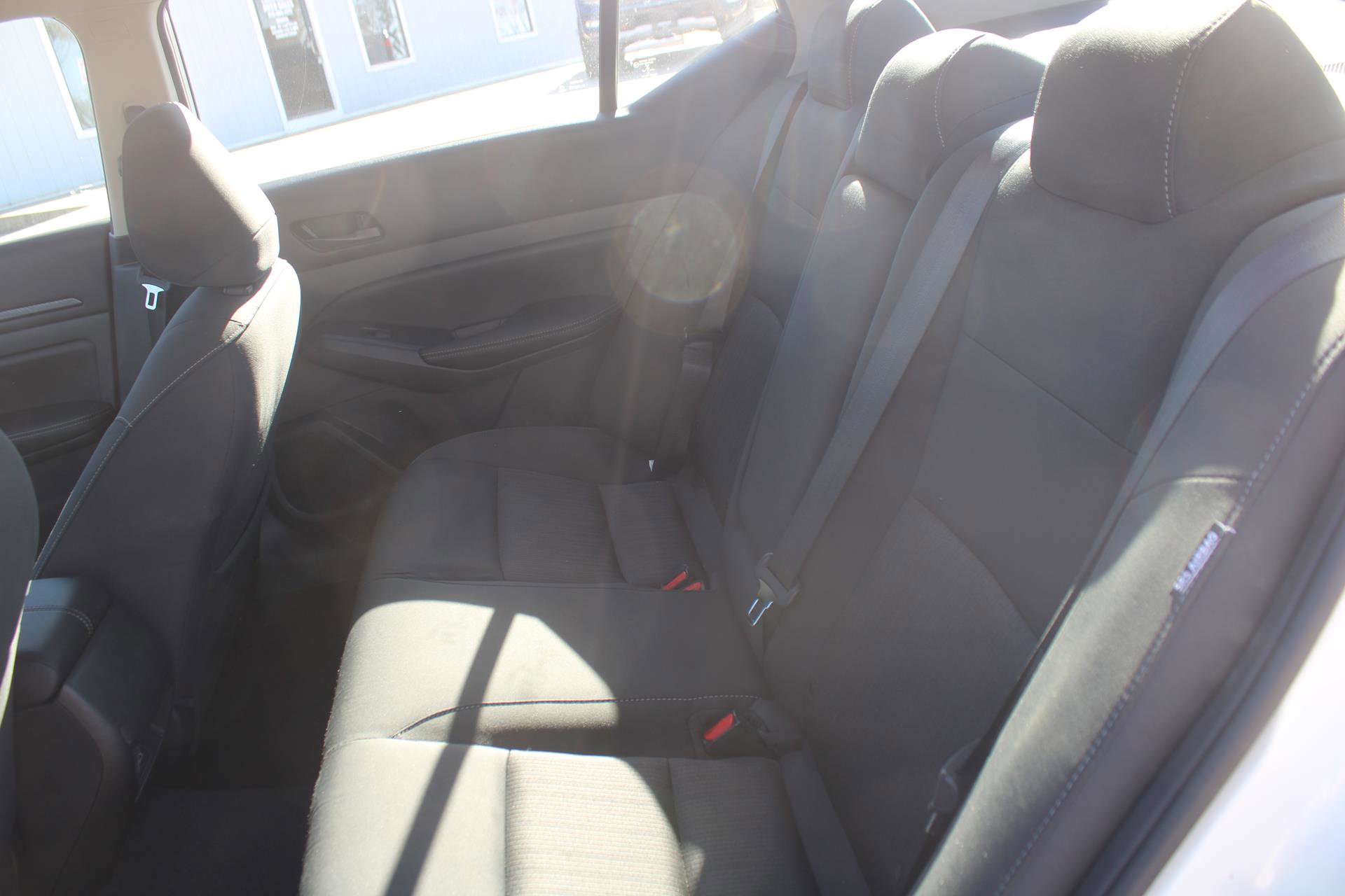 Used 2025 Nissan Altima 2.5 SV image 15