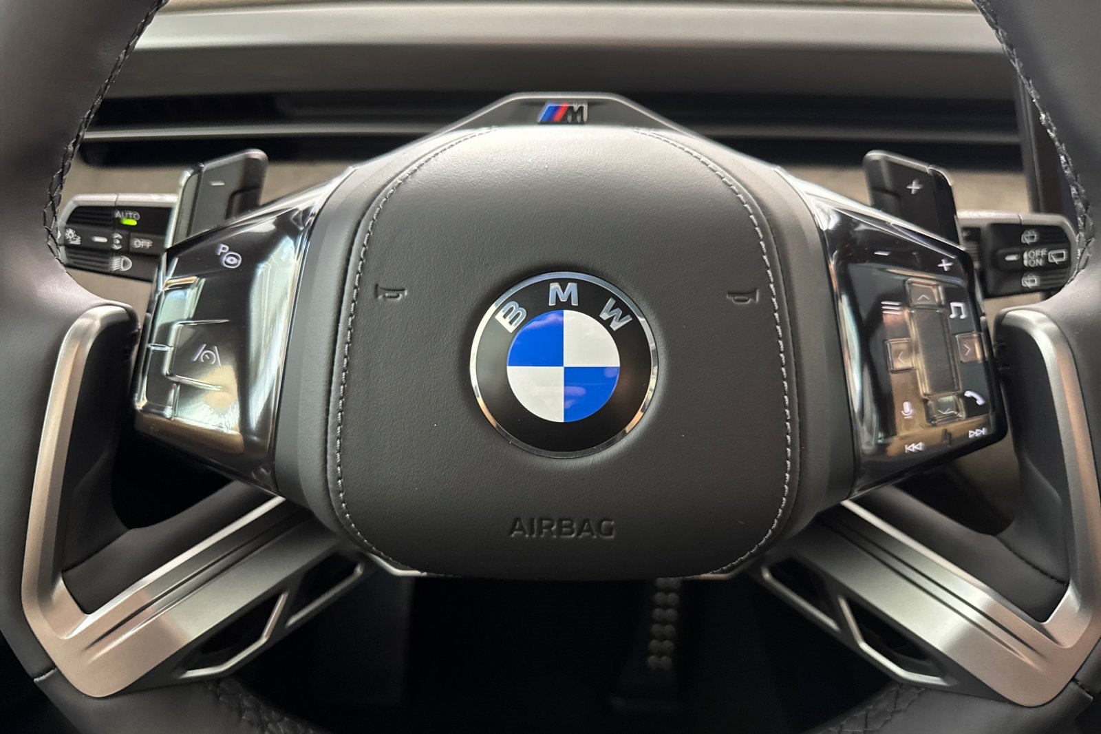 New 2027 BMW X5 xDrive40i w/ M Sport Professional Package AWD/4WD image 27