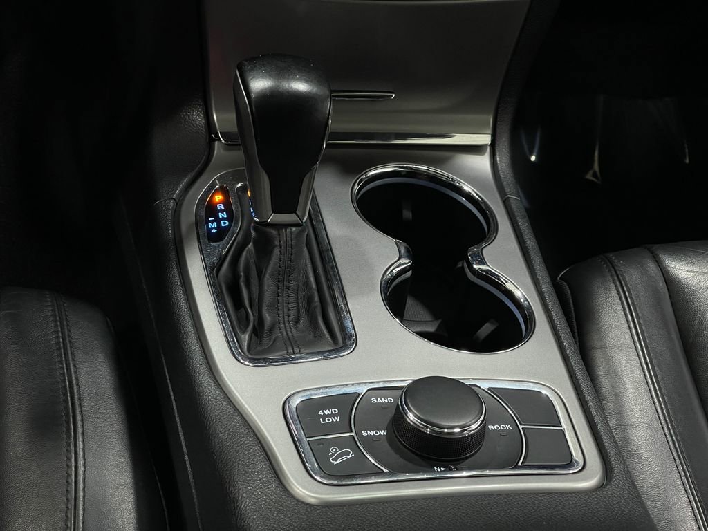 Used 2020 Jeep Grand Cherokee Limited w/ Premium Lighting Group image 29