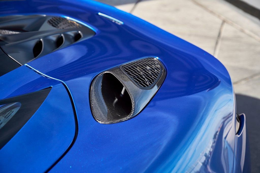 Used 2025 McLaren Artura Spider RWD image 13