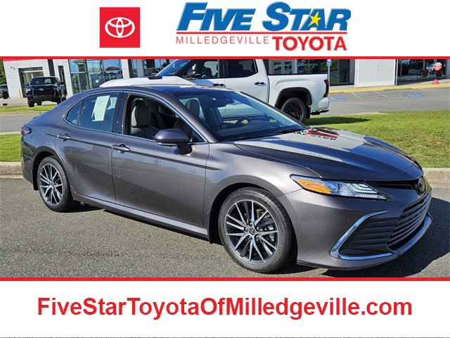 Used 2023 Toyota Camry XLE image 1