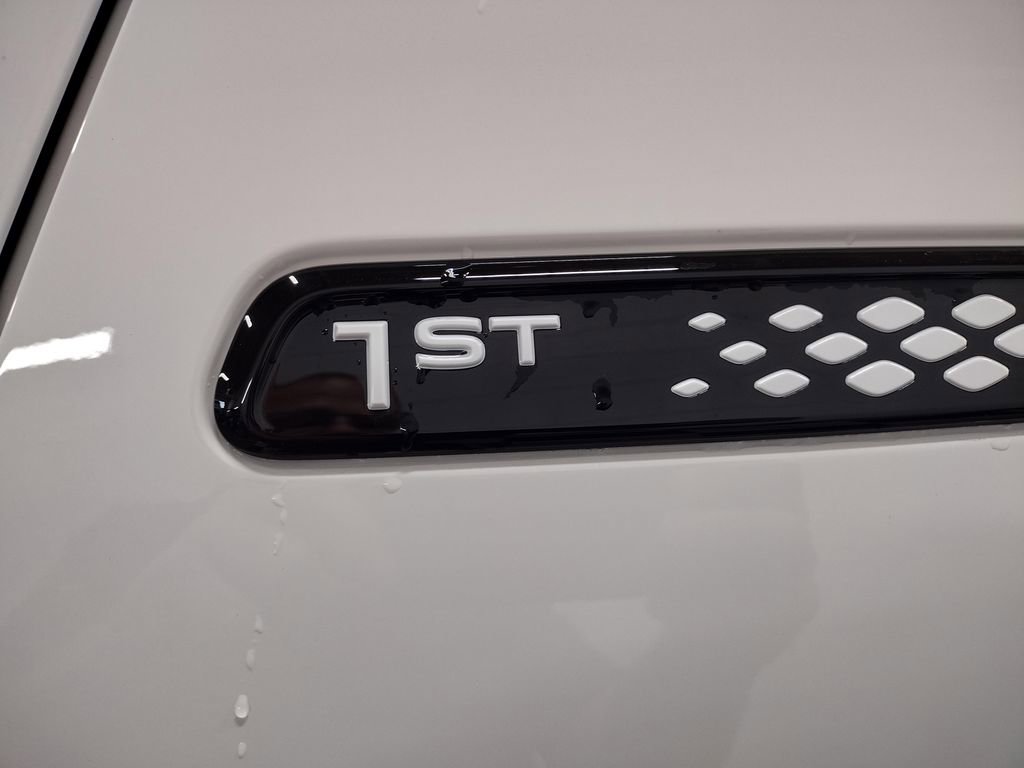 New 2025 Volkswagen ID. Buzz 1st Edition image 15