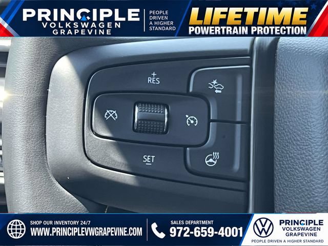 Used 2024 GMC Yukon AT4 w/ Technology Package AWD/4WD image 17