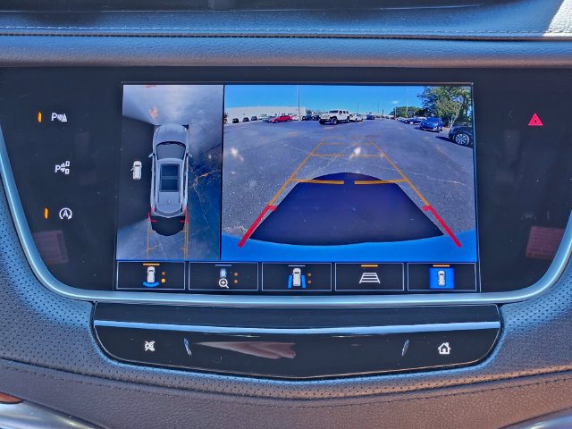 Used 2024 Cadillac XT5 Premium Luxury w/ Technology Package FWD image 23