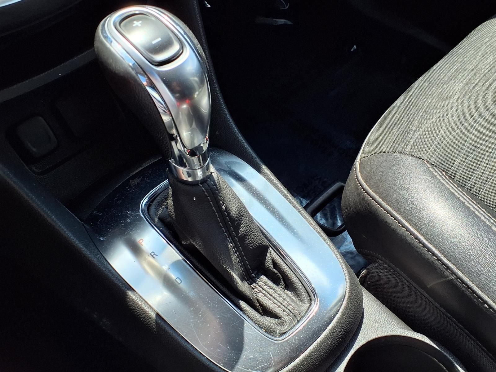 Used 2016 Buick Encore Convenience FWD image 23