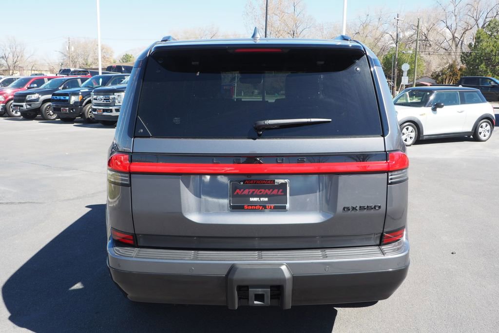 Used 2024 Lexus GX 550 w/ Accessory Package (2T) image 5