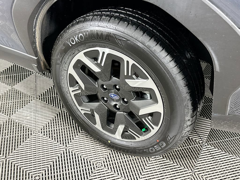 Certified 2025 Subaru Forester Premium image 38