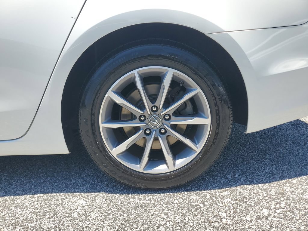 Certified 2018 Acura TLX FWD image 9
