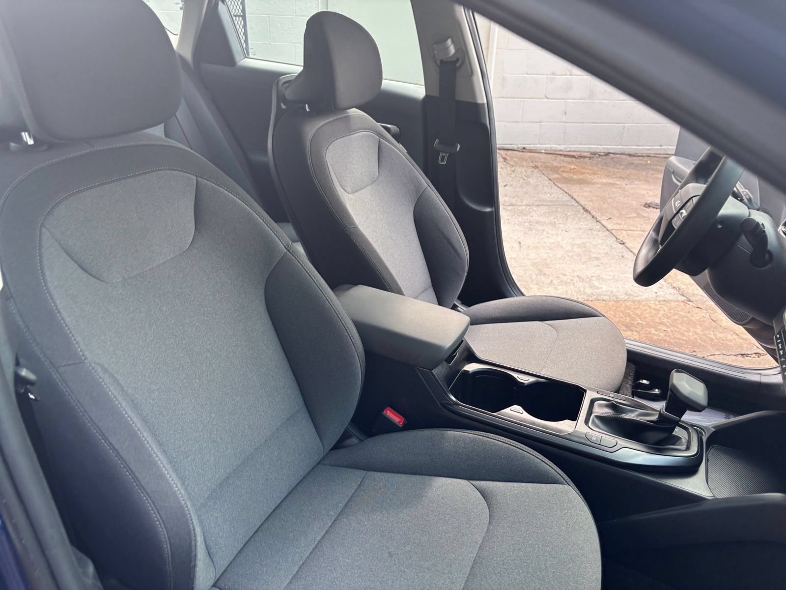 Used 2025 Kia K4 FWD image 23