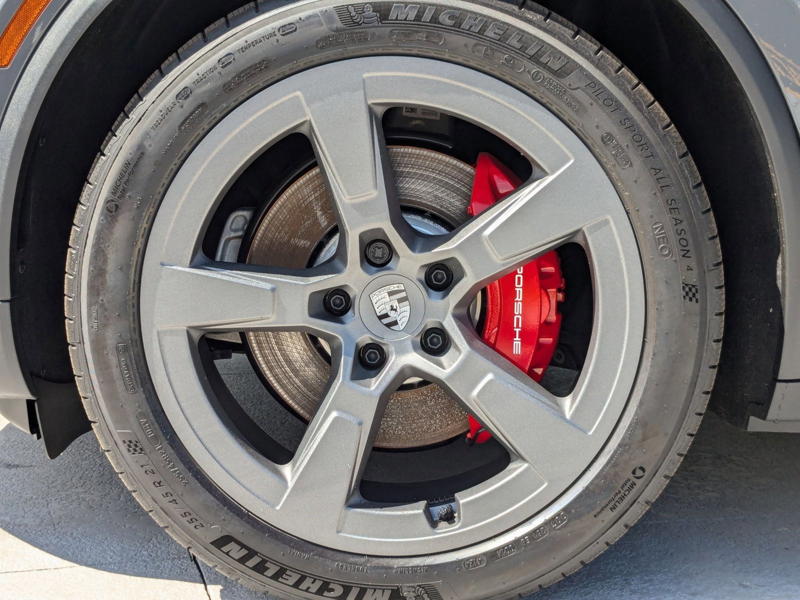 New 2025 Porsche Macan 4S Electric image 25