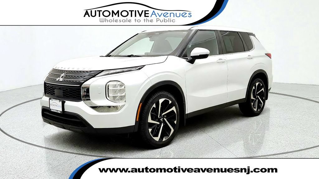 Used 2022 Mitsubishi Outlander ES AWD/4WD image 1