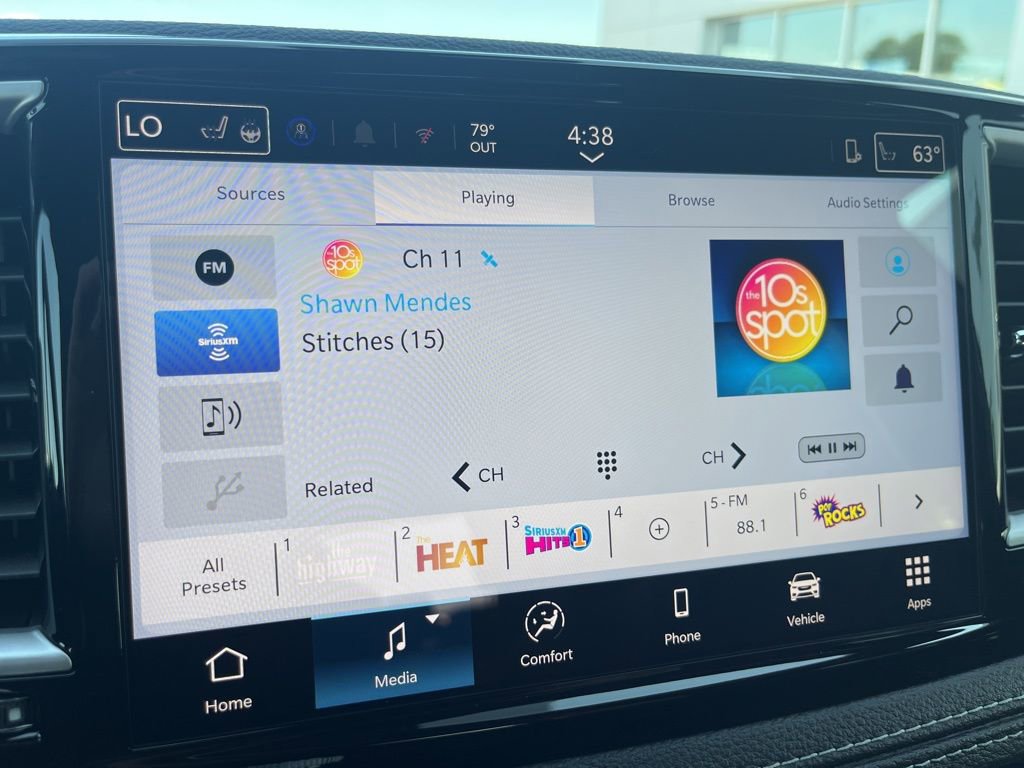 New 2025 Chrysler Pacifica Select image 15
