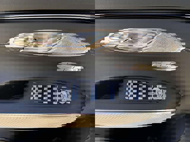 Used 2025 Genesis GV70 3.5T Sport image 16