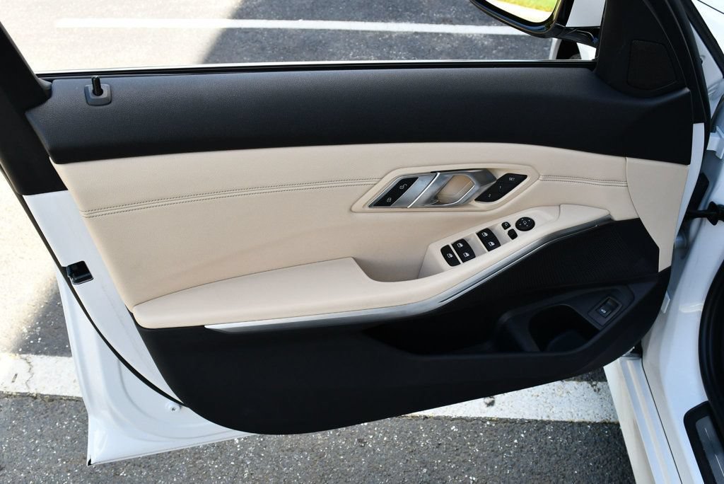 Used 2019 BMW 330i Sedan w/ Convenience Package RWD image 33