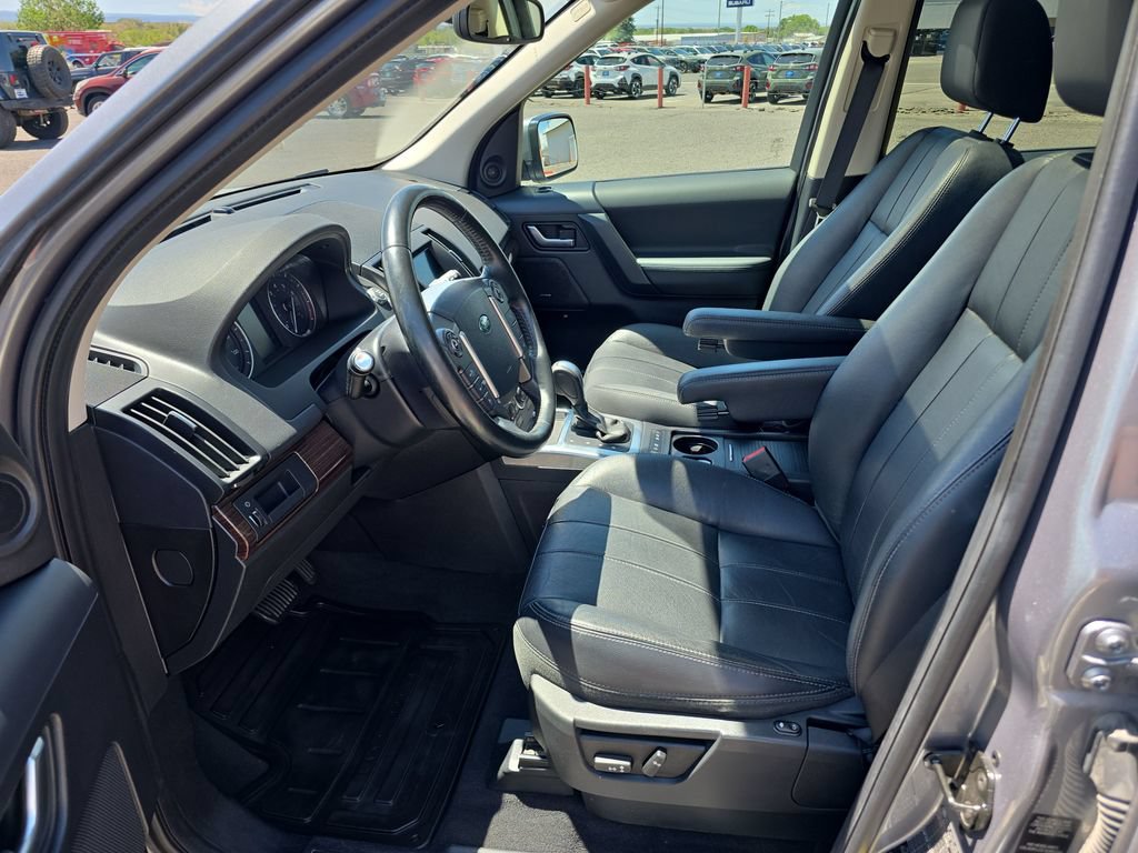 Used 2015 Land Rover LR2 AWD/4WD image 11