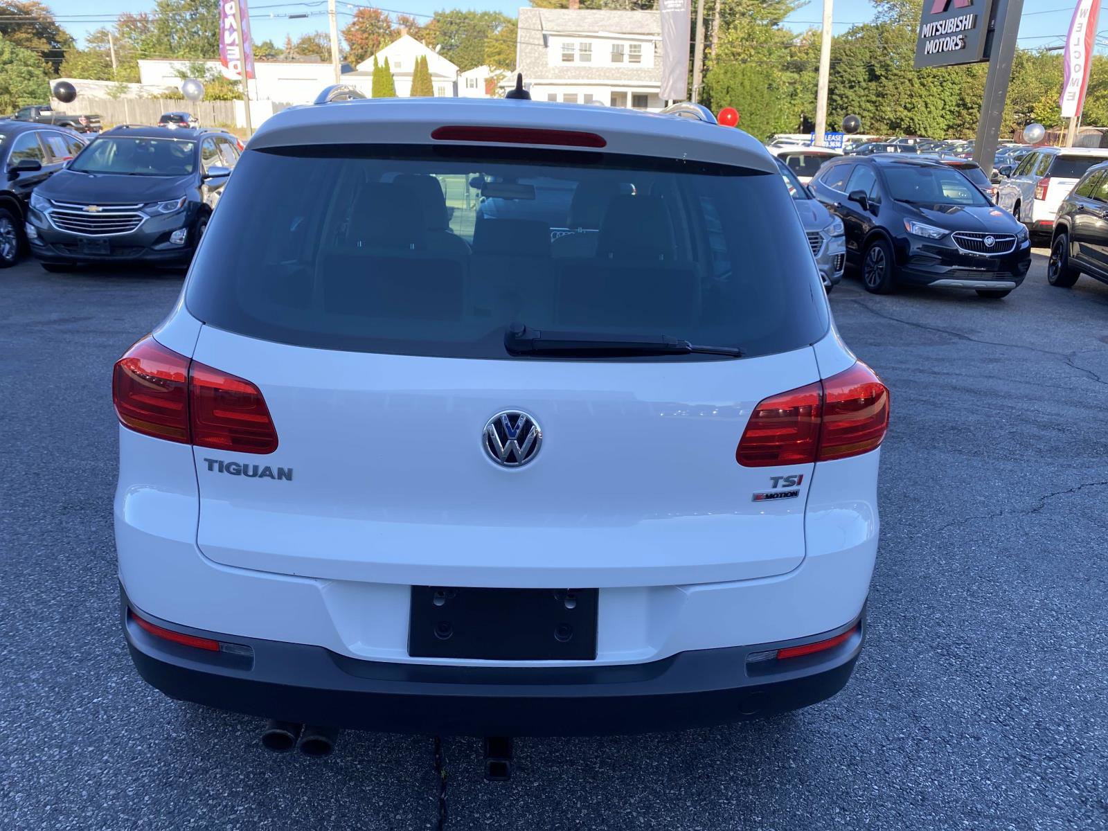 Used 2017 Volkswagen Tiguan Wolfsburg Edition image 4