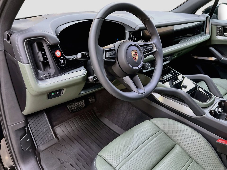 New 2026 Porsche Cayenne AWD/4WD image 4
