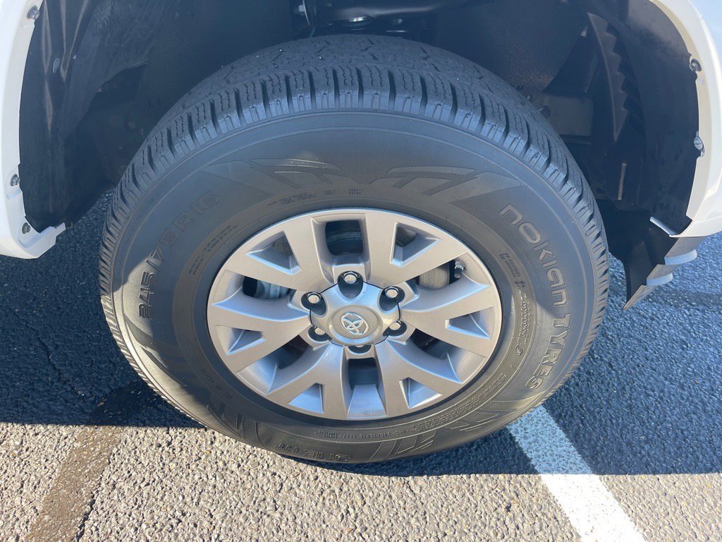 Used 2018 Toyota Tacoma SR5 image 22