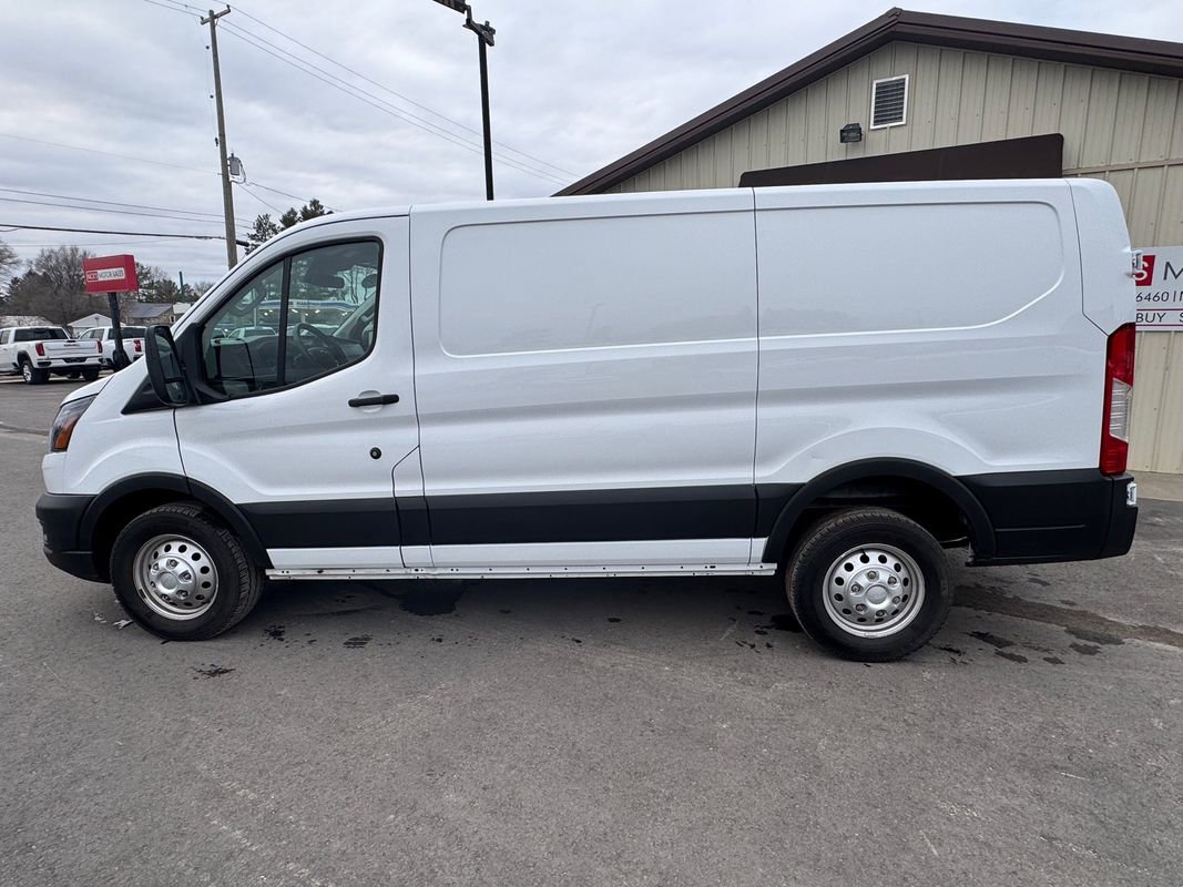 Used 2024 Ford Transit 250 Low Roof AWD w/ Exterior Upgrade Package image 8
