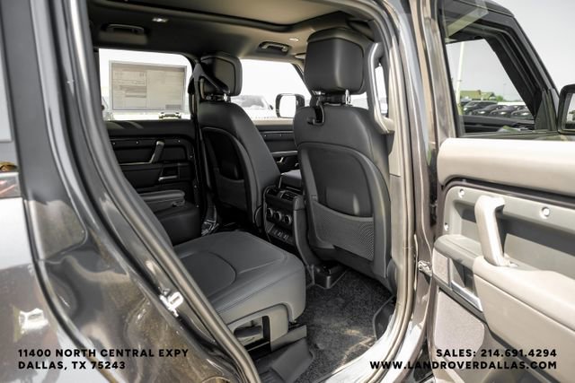 New 2026 Land Rover Defender 130 X-Dynamic SE AWD/4WD image 40