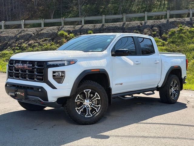 Used 2024 GMC Canyon AT4 image 2