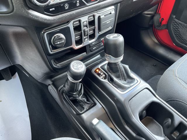 Used 2024 Jeep Wrangler Unlimited Sport AWD/4WD image 16